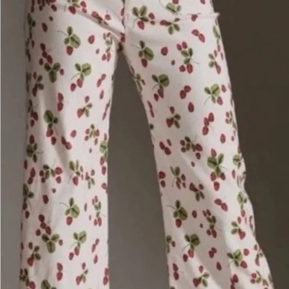 Maeve The Collette Strawberry Print Cropped Wide leg - Picture 2 of 8